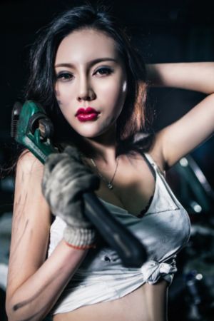 美女脱一干二净