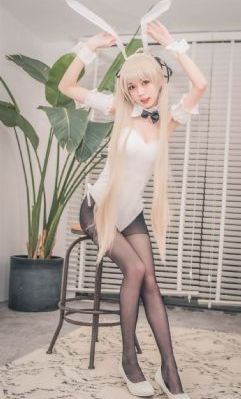 《苹果》浴室激情视频